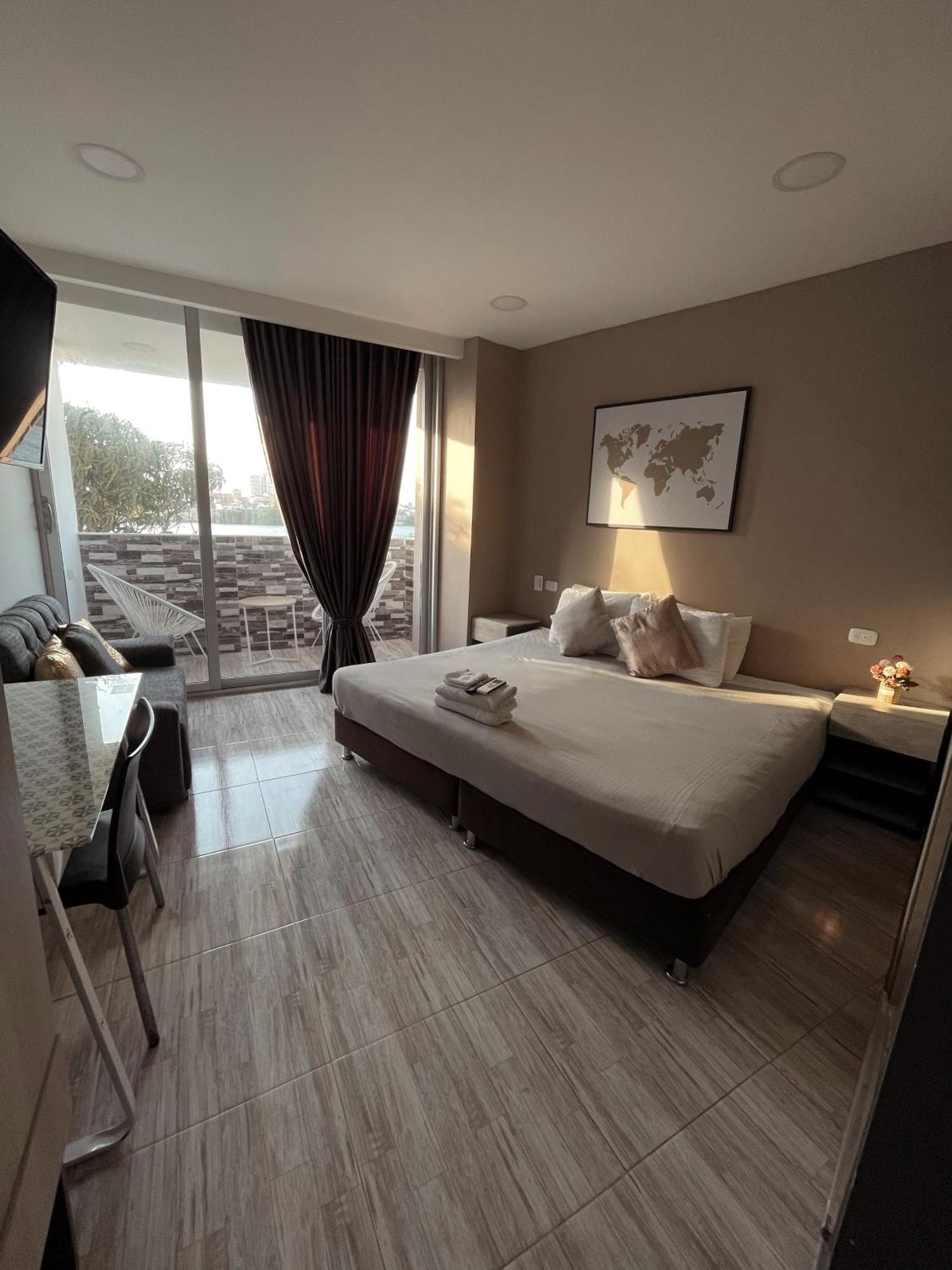 Suite Con Balcon Cerca Al Centro Cartagena Esterno foto